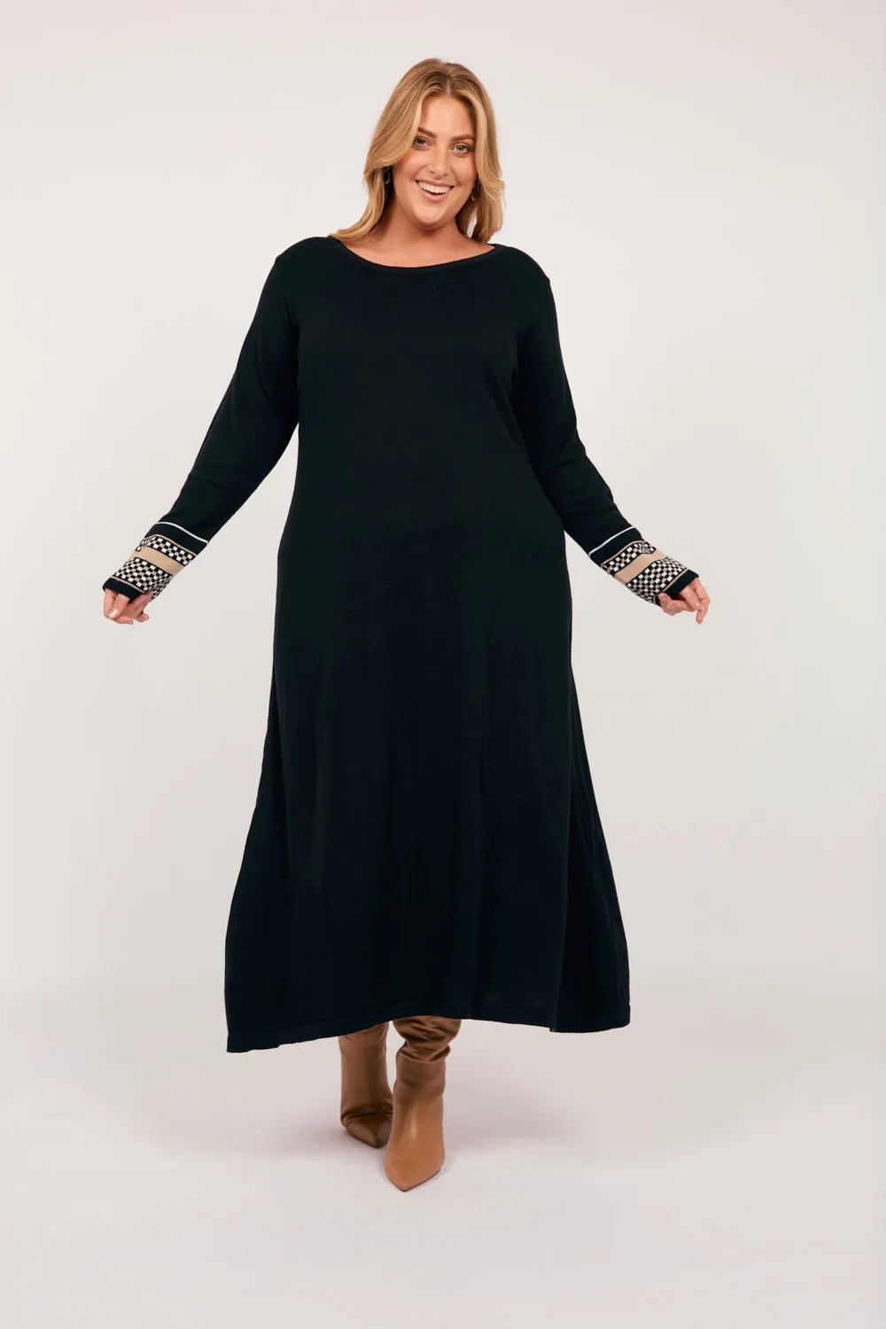 Binky Midi Dress in Black