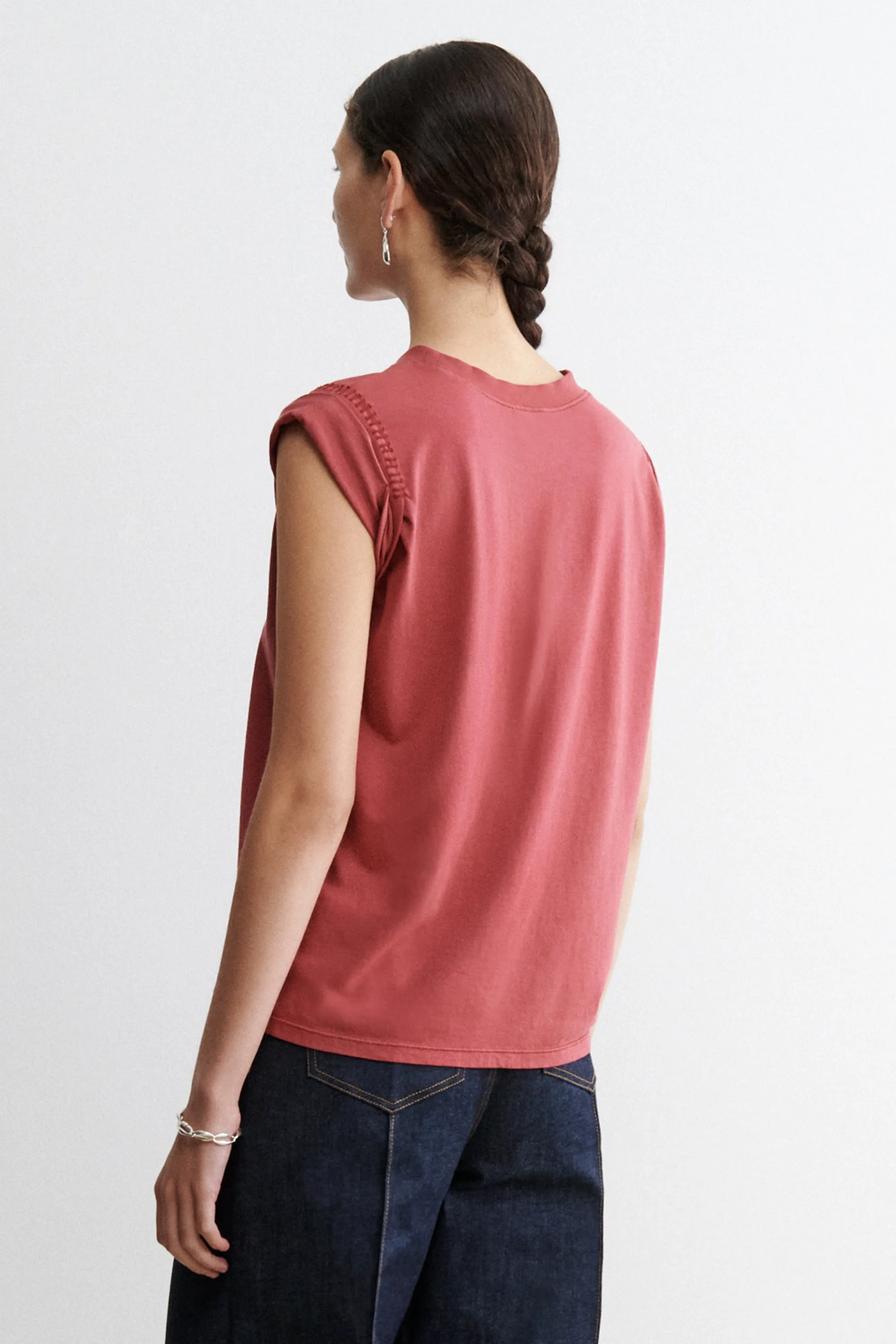Miles Tee