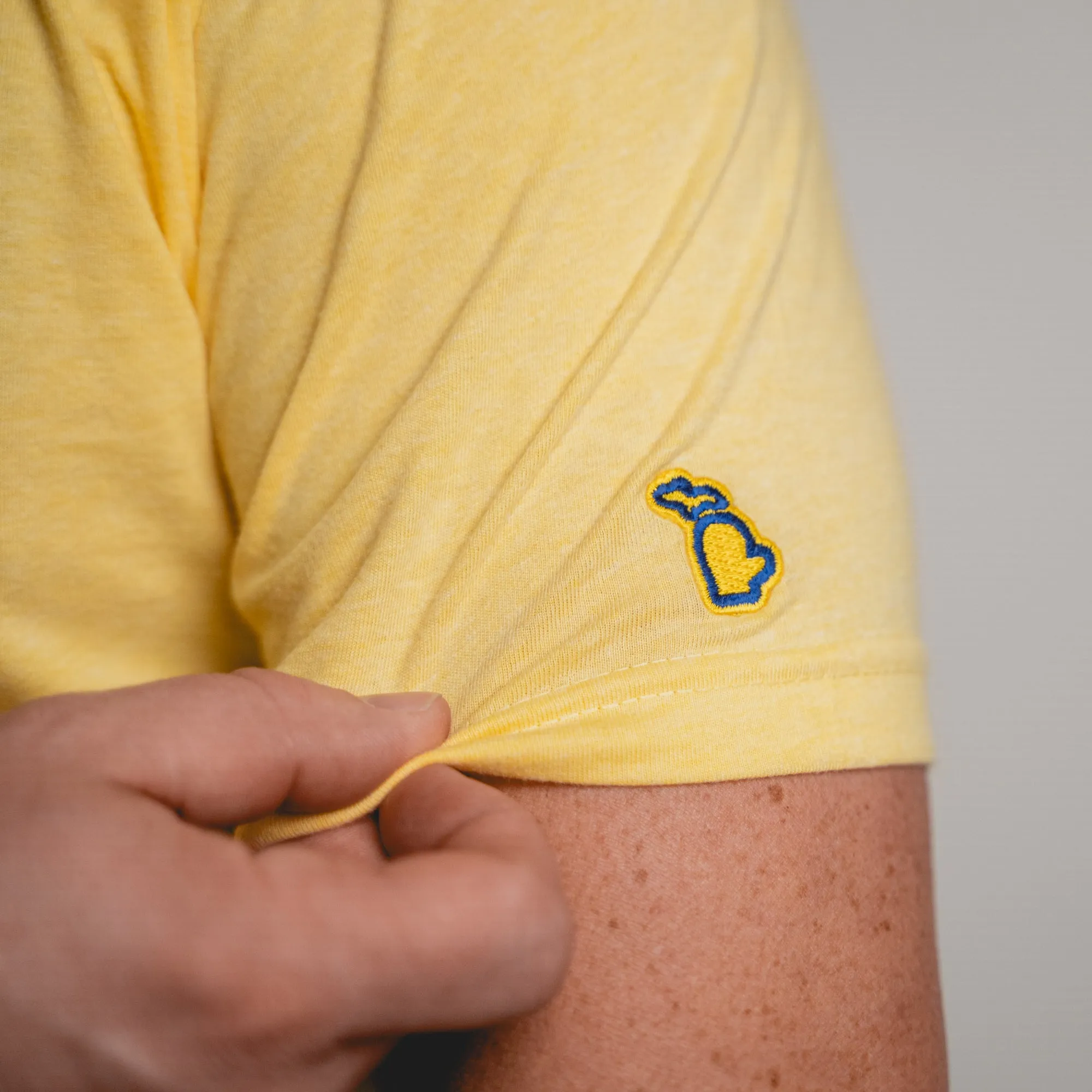 UofM - FOOTBALL 1000 WINS (UNISEX)