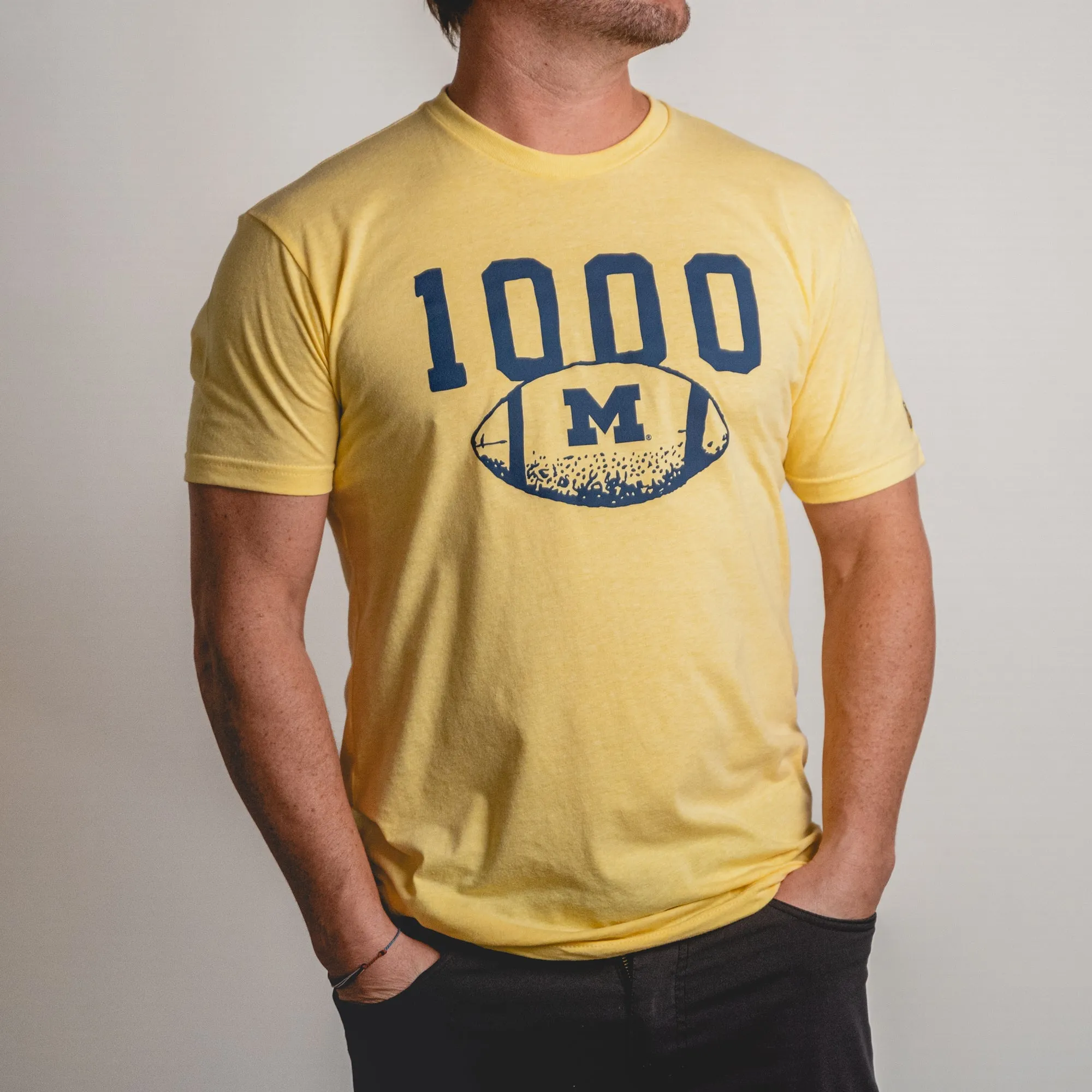UofM - FOOTBALL 1000 WINS (UNISEX)